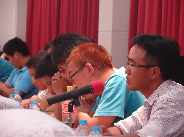 承上啟下，繼往開(kāi)來(lái)--大學(xué)生員工座談會(huì)紀(jì)實(shí)