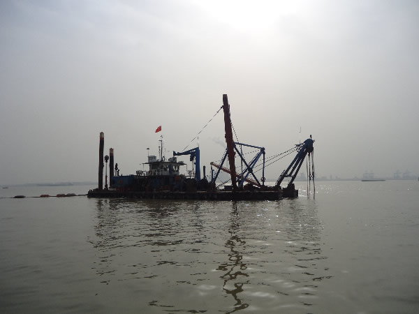 “海泉號(hào)”赴開沙島施工